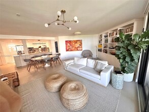 Building Photo - 170 Ocean Ln Dr