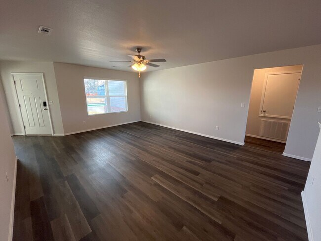 Building Photo - *Pre-leasing* Four Bedroom | Two Bath Home...