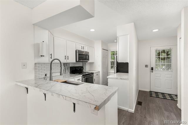 Building Photo - 8228 S Fillmore Cir