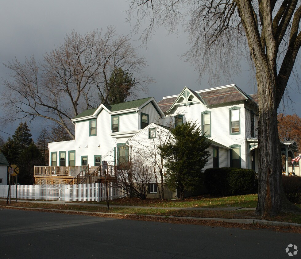 Building Photo - Ahana House