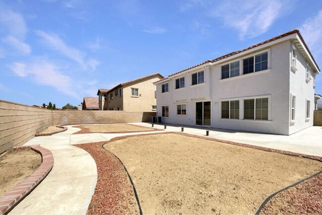 Building Photo - 1058 W Ave K