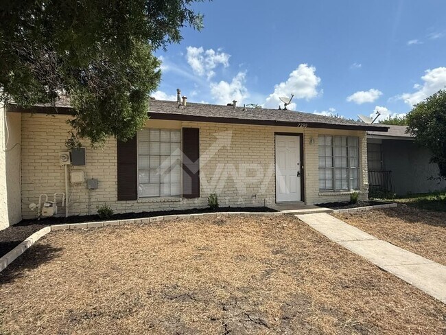 Foto del edificio - 7239 Glen Hill Dr