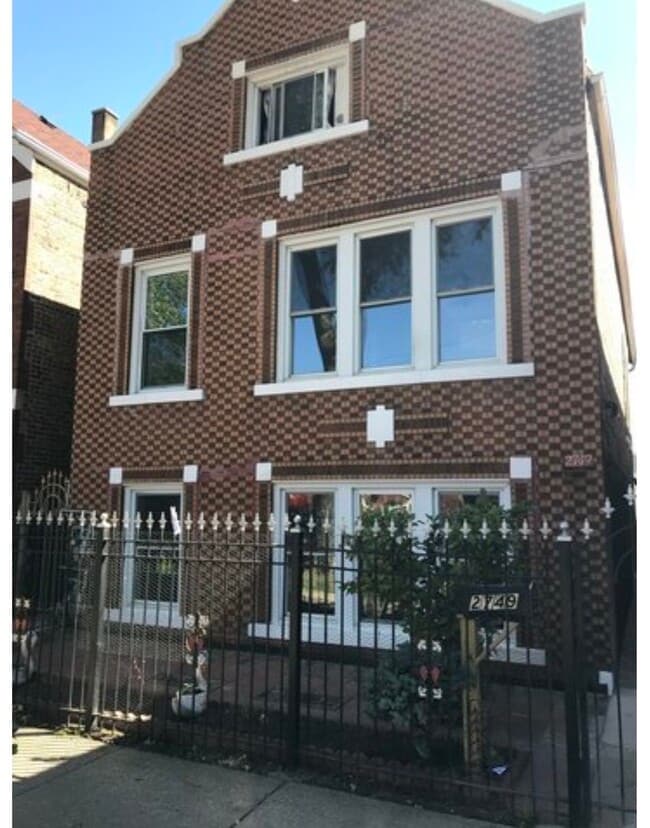 Building Photo - 2749 S Trumbull Ave Building Photo - 2749 S Trumbull Ave