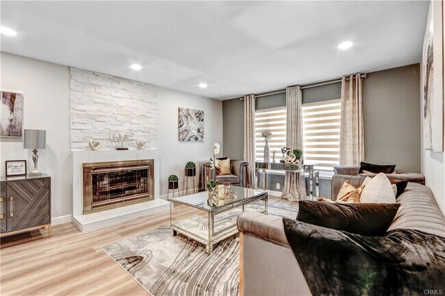 Foto del edificio - 16172 Quartz St