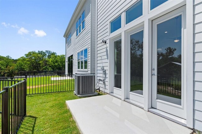 Building Photo - 4503 Grassland Dr