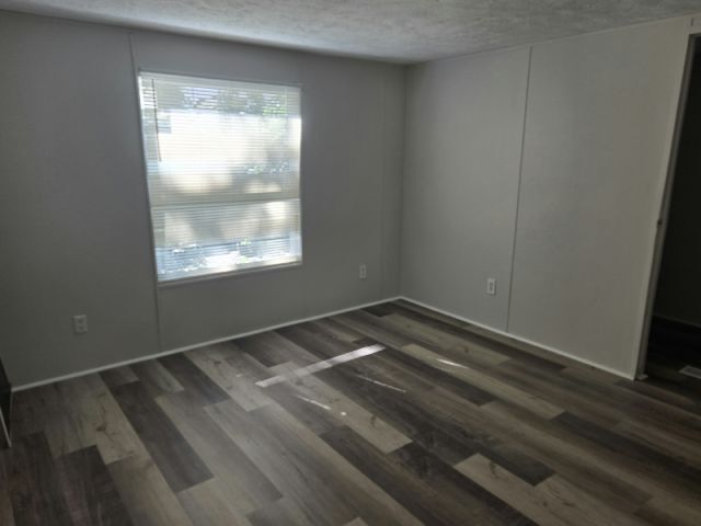 Foto del edificio - 10830 Leanne Dr