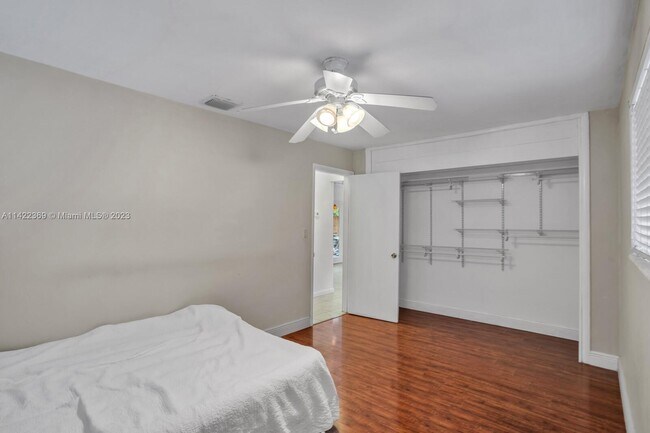 Foto del edificio - 7620 NW 15th St