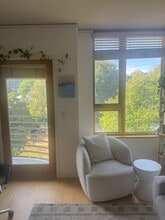 Building Photo - 1132 SW 19th Ave