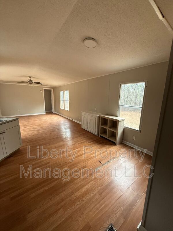 Foto del edificio - 134 Ed Thomas Rd