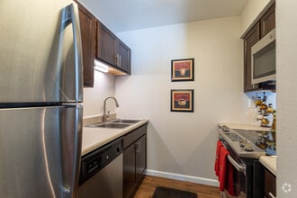 1BR, 1BA - 700 SF Model - Whisper Hollow Apartments