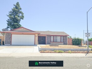 Building Photo - 8440 Sierra Sunset Dr