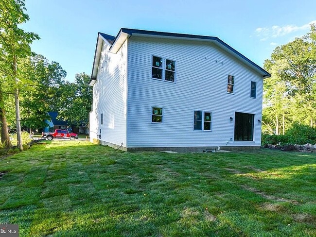 Building Photo - 1 Ayrwood Ln