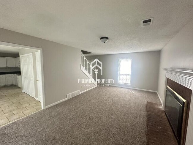Building Photo - 3730 Beckman - Available Now!