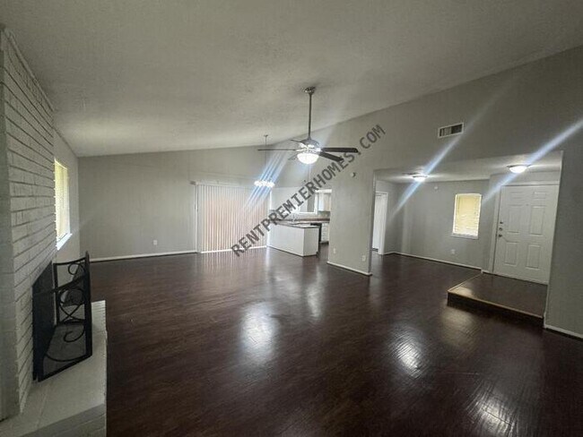 Foto del edificio - 23139 Lestergate Dr