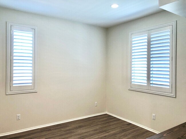 Building Photo - Lovely Two-Story Home in the Beautiful Com...