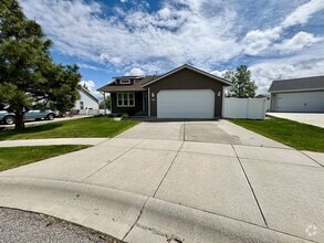 Building Photo - 1353 Matador Cir