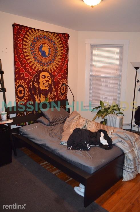 Building Photo - 40 Calumet St