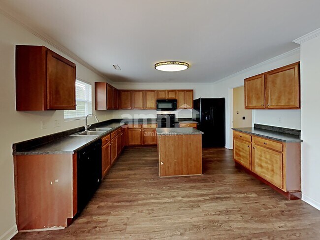 Building Photo - 6840 Horseback Ln