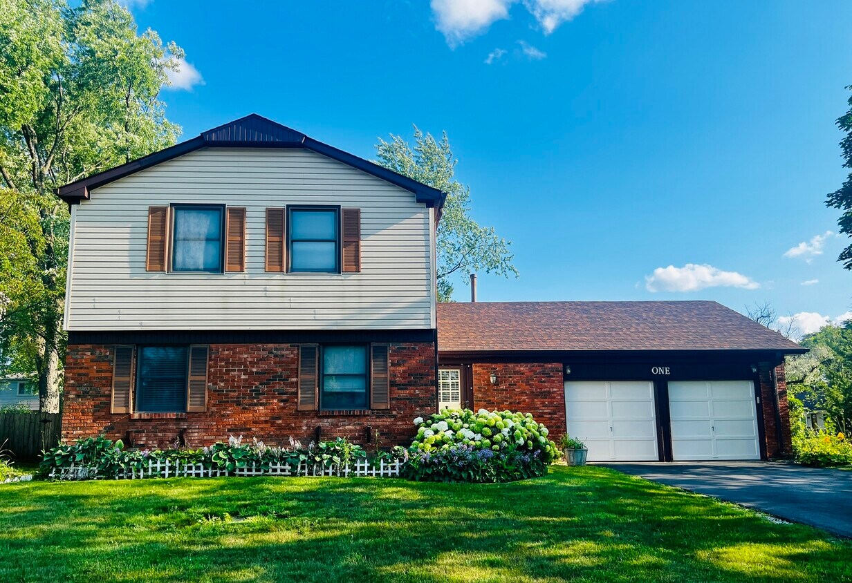 Foto principal - 1 Amherst Ct