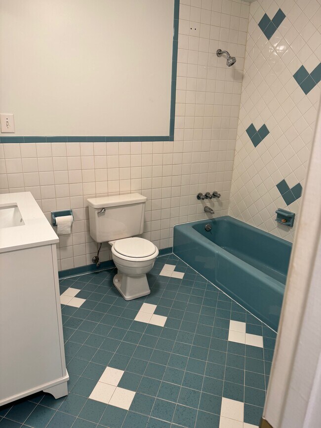 Foto del edificio - 12445 Dixie Dr