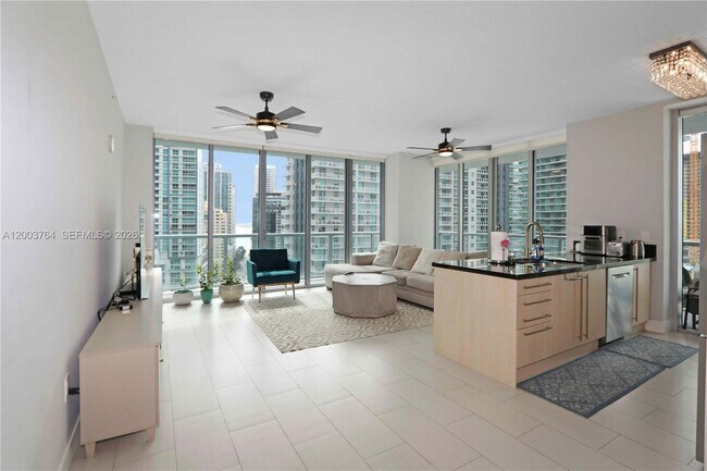 Foto del edificio - 79 SW 12th St