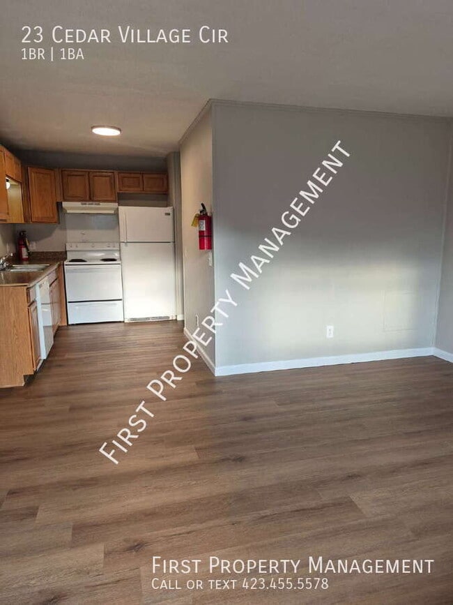 Building Photo - 23 Cedar Village Cir