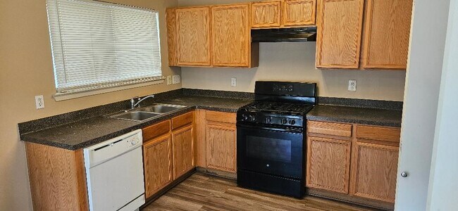 Building Photo - 1569 Nichole Woods Dr