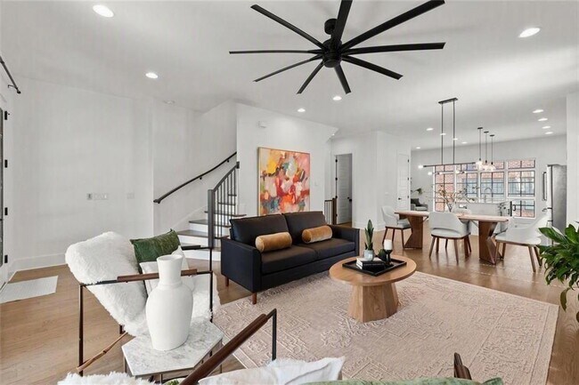 Foto del edificio - 1910 Bay Line Ln