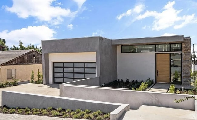 Photo - 3515 Oceanview Avenue. House