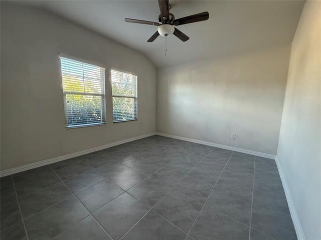 Foto del edificio - 455 Rock Creek Dr