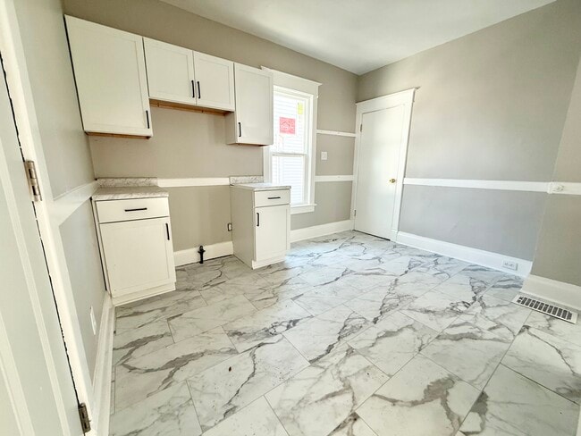 Building Photo - 1201 67th St