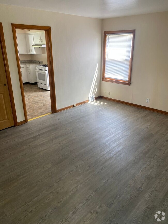 Building Photo - 2519 Prial Ave