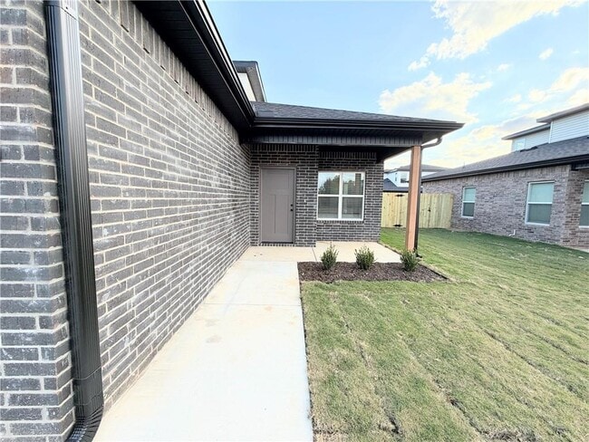 Foto del edificio - 531 Cosmos St