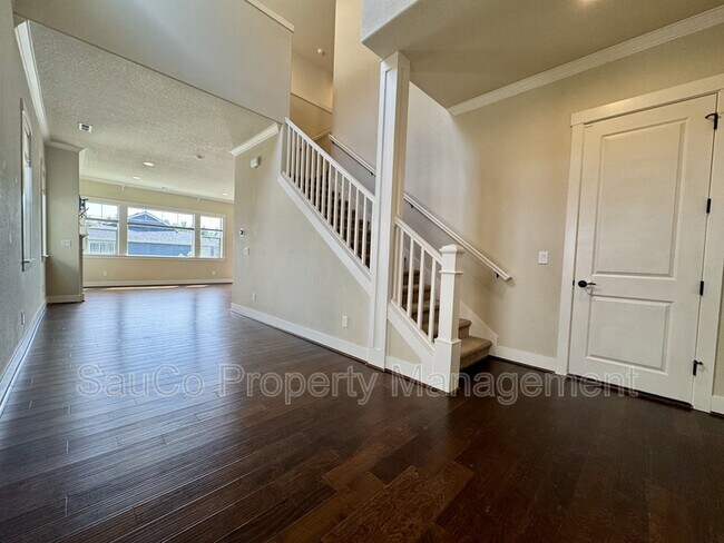 Foto del edificio - 16858 SW Larkspring Ln