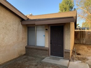 Building Photo - 3013 N Half Moon Dr