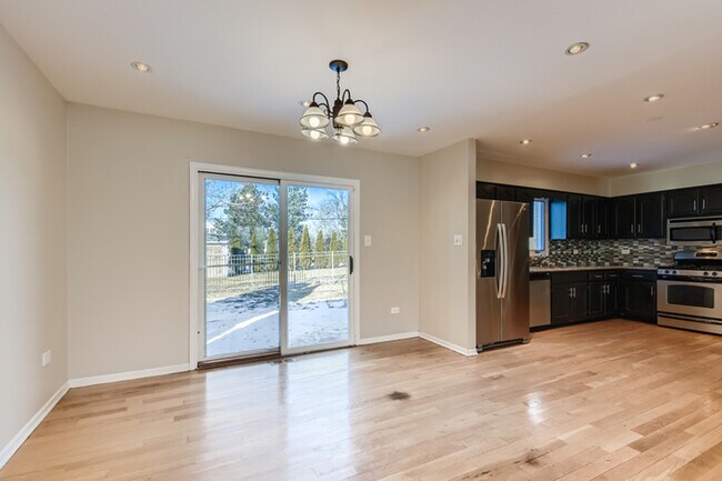 Foto del edificio - 11520 Kingswood Dr, Orland Park, IL, 60467