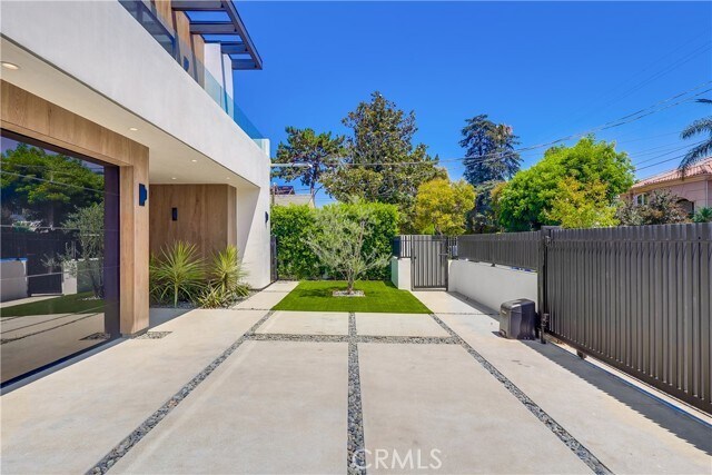 Building Photo - 5109 Bluebell Ave
