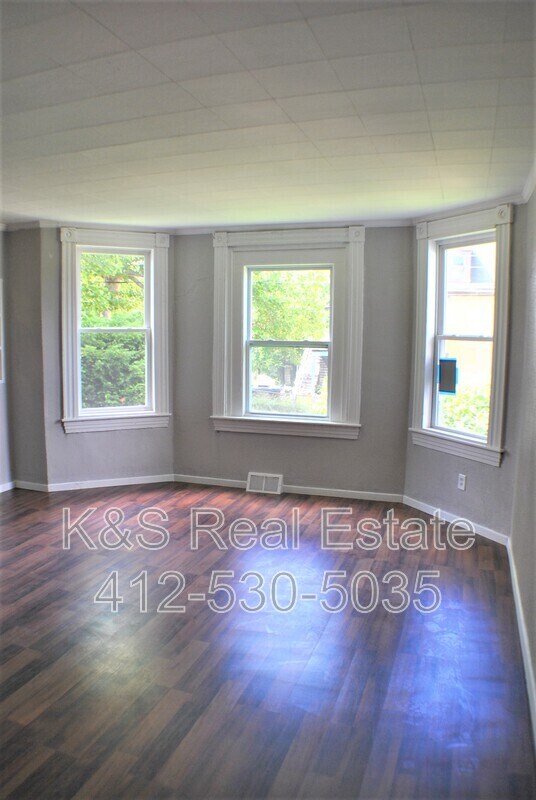 Foto principal - 102 S 6th St