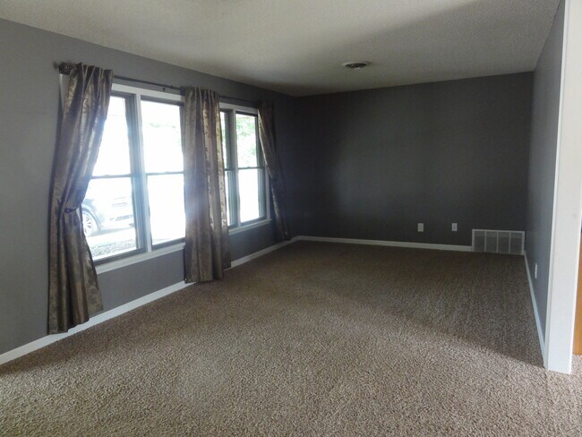 Foto del edificio - Beautiful Single Family Home, Great Location