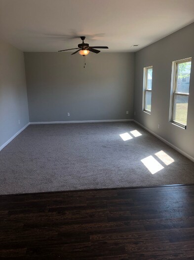 Foto del edificio - 646 Nonsuch Way