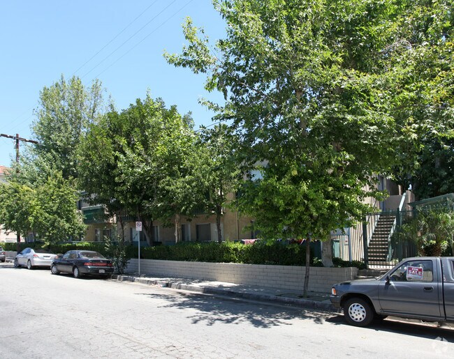 Alpine Terrace Apartment Homes Canoga Park Ca Apartments Com