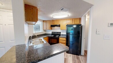 Interior Photo - Regatta Shores