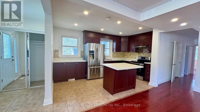 Photo du bâtiment - 435 Cummer Ave