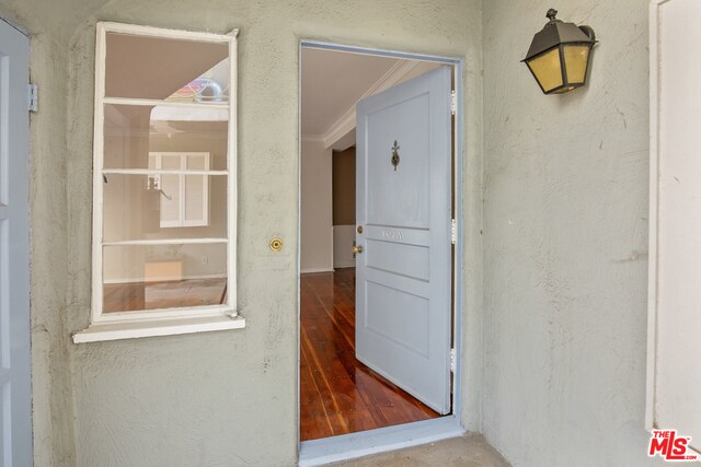 Building Photo - 1323 N Olive Dr
