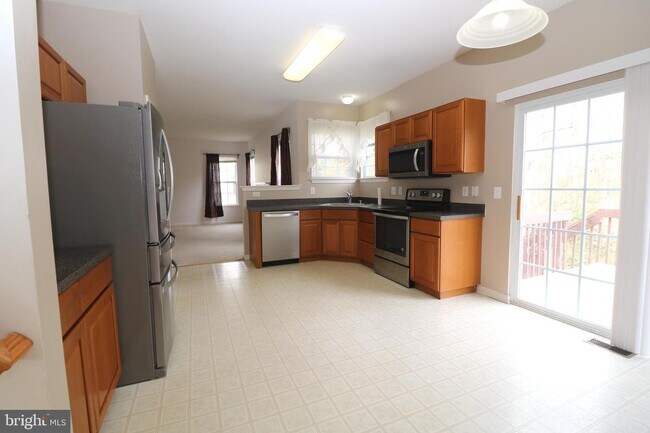 Foto del edificio - 47 Riverside Rd