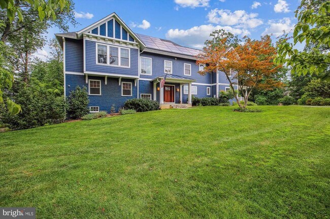 Foto del edificio - 6301 Poindexter Ln