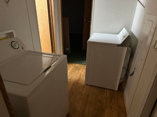 Foto del edificio - 103 Spa Rd