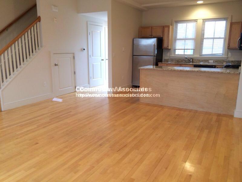 Primary Photo - 110 2nd St