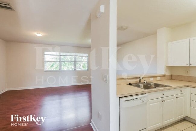 Foto del edificio - 1490 NE 33rd Rd