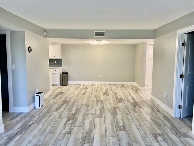 Building Photo - 6114 43rd St W